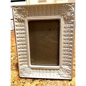 vintage ceramic embossed picture frame white floral gold trim table stand